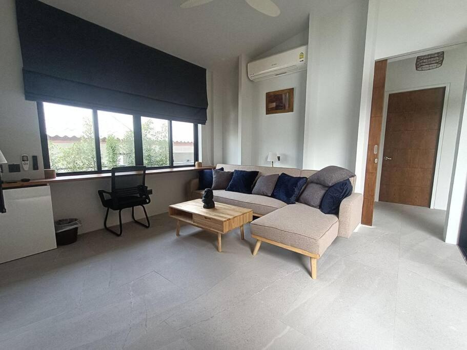 Villa Noon Hinkong Exteriör bild