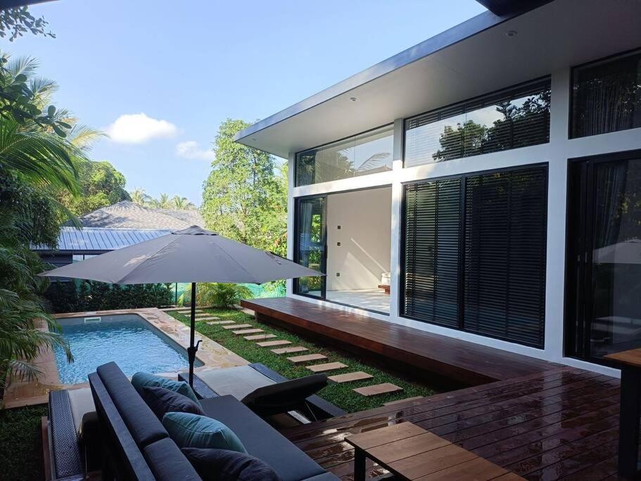 Villa Noon Hinkong Exteriör bild