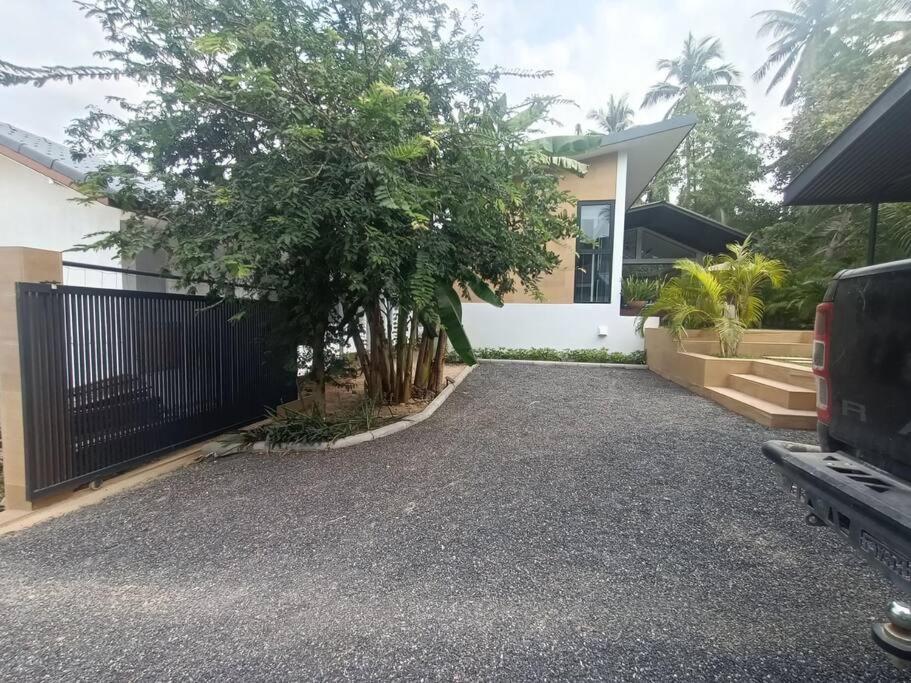 Villa Noon Hinkong Exteriör bild